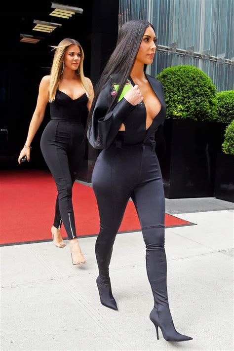 Baby daddy tristan thompson chimed in to let her know how amazing he thinks she looks. KIM and KHLOE KARDASHIAN Leaves Her Hotel in New York 05 ...