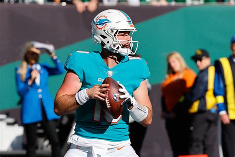 Skylar Thompson Meet The Little Known Nfl Qb For The Dolphins