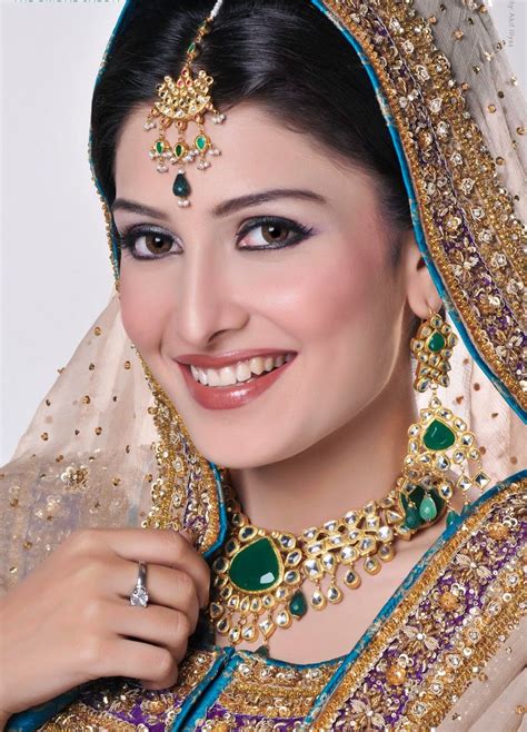 Bridal Makeup By Kashees Beauty Parlour Barat Photos1 Pakistani Bridal Jewelry Pakistani