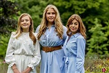 Las Princesas Ariane, Amalia y Alexia de Holanda en su posado de verano ...