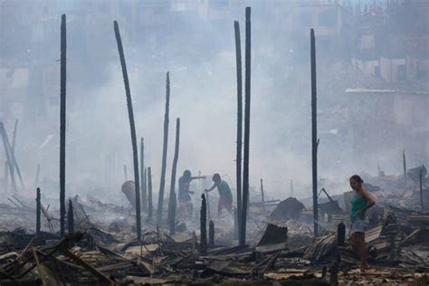 Fire Engulfs 600 Stilt Homes In Brazilian City Manaus Thousands Flee
