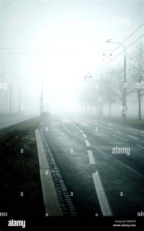 Empty City Streets Hi Res Stock Photography And Images Alamy