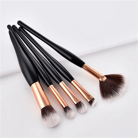 6pcs Professional Makeup Brushes Set Foundation Blush Highlight Bronzer