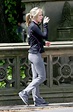 Kristen Bell In Yoga Pants! She Should ALWAYS Wear This!_国际_蛋蛋赞