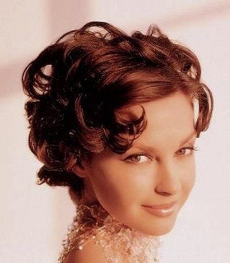 Attractive Hairstyles For Short Hair And Famous Ashley Judd Style My