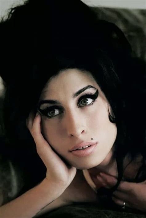 pin by chihuahualover on house of amy ️ british musicians winehouse amy winehouse
