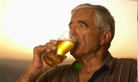 Dementia And Alcohol Link Revealed Drinking Linked To Brain Damage Uk