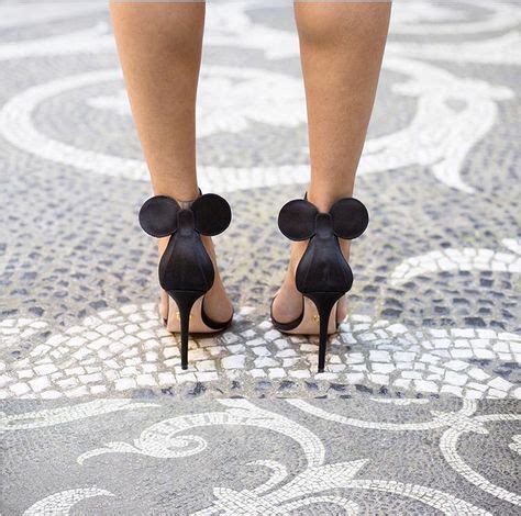 Oscar de la renta ikat print dress. Oscar Tiye Minnie Sandals ? | Mickey shoes, Disney heels ...