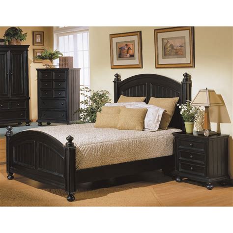Each piece in the set is made of faux wood or solid wood under a distressed black finish, and accentuates rustic farmhouse beauty wit. Classic Ebony Black 4 Piece Queen Bedroom Set - Cape Cod ...