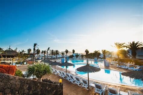 Hl Paradise Island Aparthotel And Waterpark In Lanzarote Playa Blanca