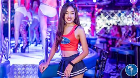 Living Dolls Showcase Walking Street Pattaya Bar Information
