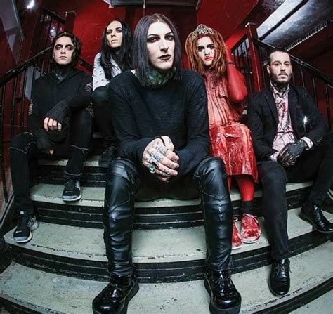 Pin By Coolt On Motionless In White Motionless In White Black Veil
