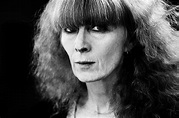 Designer Sonia Rykiel, Pioneer of French-Girl Chic, Dies at 86 | Glamour
