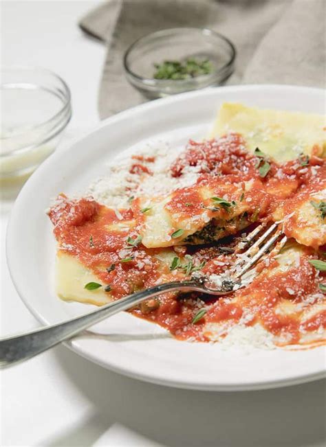 Gluten free ravioli pasta dough. Gluten Free Ravioli with Spinach and Cheese | Great gluten ...