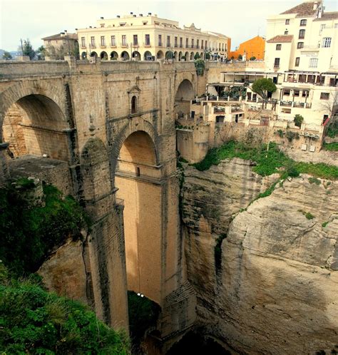 Ronda Nuevo Bridge Built In 1793 Ronda Is A City In Th Flickr