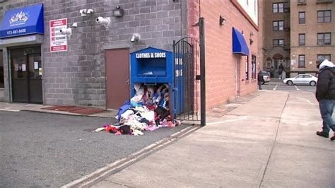 Video Woman Spends 3 Days Stuck In Clothing Donation Bin Abc News