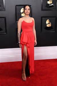 Ella Mai At The 2020 Grammys Best Grammys Red Carpet Looks 2020
