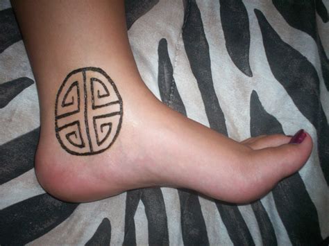 It was basically applied by asians during wedding. Beachcombers Bazaar & Henna Studio s Orlando, Florida (With images) | Henna body art, Tattoo ...