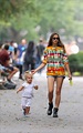 Irina Shayk y su look de recién separada junto a su hijita en NYC – Para Ti