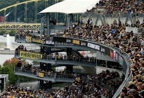 Fan Dies After Falling From Escalator At Acrisure Stadium During Jets Steelers Game