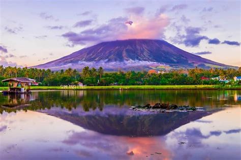 Look The Magnificent Beauty Of Mayon Volcano In Photos When In Manila
