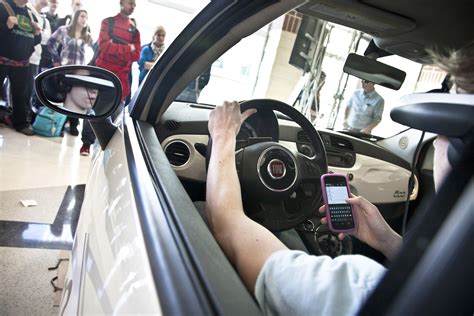 Survey Shows Nearly Half Of Drivers Admit To Texting While Driving
