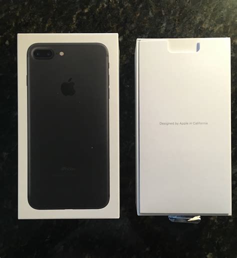 Of course, refurbished looks don't translate into a mediocre vibe. iPhone 7 Plus Black Unboxing (Pictures)