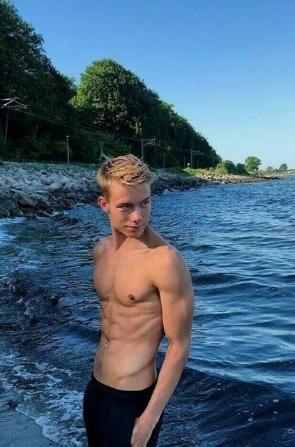 Shirtless Male Beefcake Blond Muscular Beach Hunk Jock Dude Guy Photo