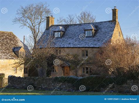 Cotswold Farmhouse With Snow Stock Image Image Of Saintbury Winter