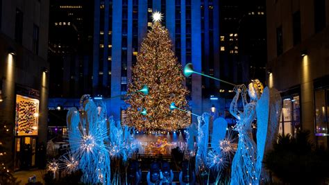 Rockefeller Center Christmas Tree Turns On With Virus Rules Ctv News