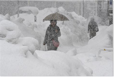 Heavy Snowfall Up To 3 Feet Hits Sea Of Japan Coast At Least 5 Die