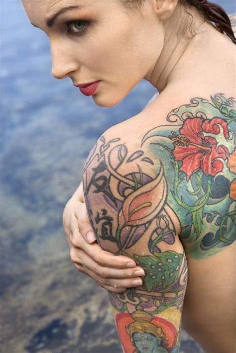 35 Ultra Sexy Back Tattoos For Women