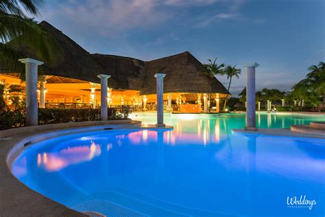 The Swim Up Pool Bar Of Grand Palladium Riviera Maya Resort And Spa