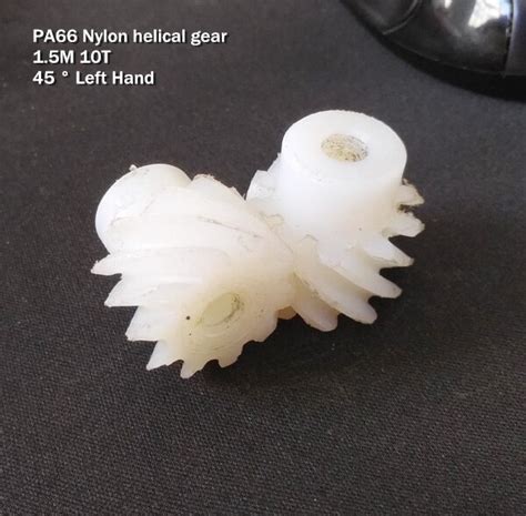 Pa66 Nylon Helical Gear90 Degree Staggered Helical Gear15m 10t 45