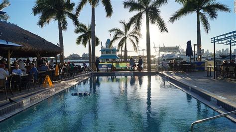 Miami Best Beach Bars