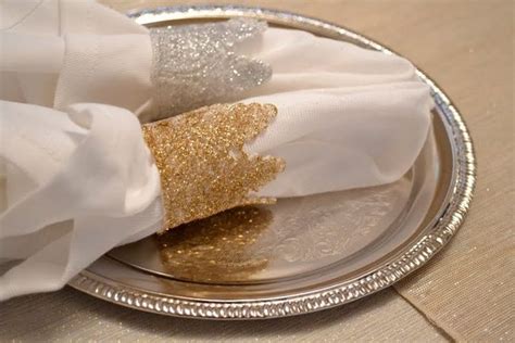 20 Diy Glitter Wedding Theme Ideas And Inspiration Glitter Diy Diy New