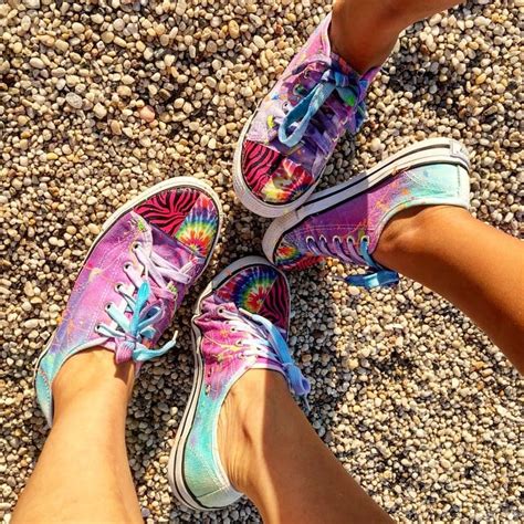 Thalia And Her Daughter Diy Sneakers Popsugar Latina