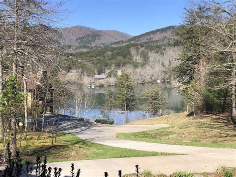 Lakeside Bliss Turtletown Tn Has Mountain Views And Internet Access