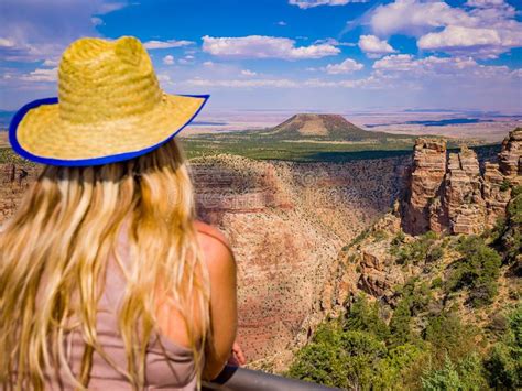 Sexy Girl Bewondert Panorama Van Grand Canyon National Park Desert View