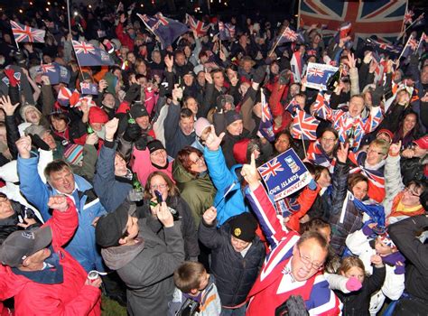 falklands referendum islanders celebrate diplomatic two fingered salute to argentina and