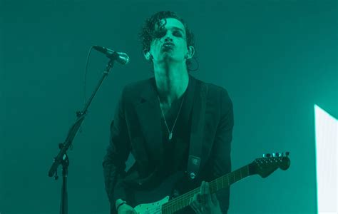 the 1975 s matty healy opens up about sexuality and masculinity