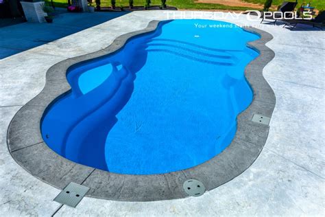 Sandal Beach Entry Thursday Pools Fiberglass Pools Beach Entry Pool Backyard Pool Designs