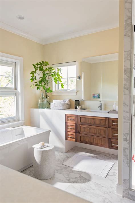 21 White Bathroom Ideas For A Sparkling Space Trending Bathroom
