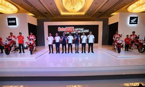 Honda Community Para Pebalap Astra Honda Siap Harumkan Nama Indonesia