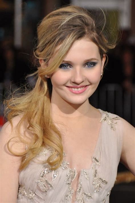 Abigail breslin's highest grossing movies have received a lot of accolades over the years. Scenic Abigail Breslin Hot Navel In Bikini Images Photos