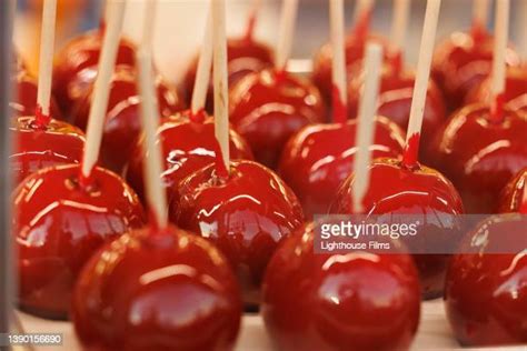 Toffee Candy Apples Photos And Premium High Res Pictures Getty Images