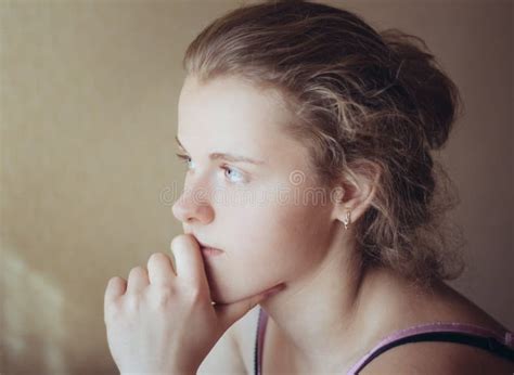 Young Pensive Teen Girl Stock Image Image Of Idea Emotion 39153939