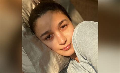 alia bhatt is here to trouble us with her sun kissed selfie