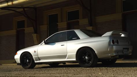 1600 Hp R32 Nissan Skyline Gt R Drag Races R35 Swapped Datsun Truck