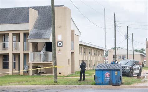 security negligence pensacola village apartments shooting pensacola fl leaves one man